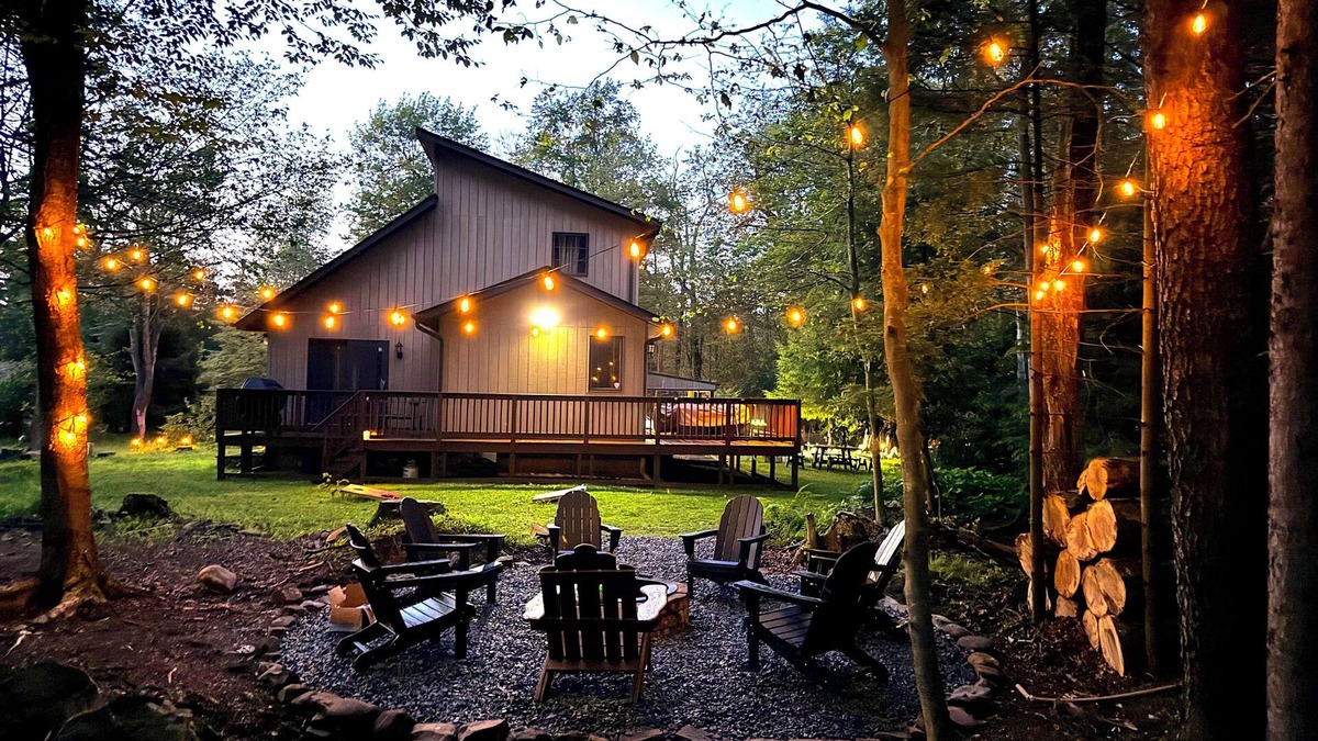 Tobyhanna Cabin | Cozy Cabin with Pond, Game Rm, Pool & Fire Pit
