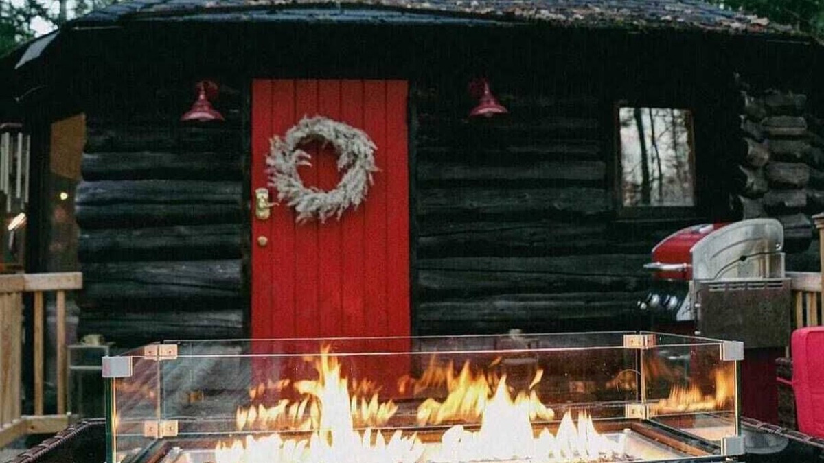 Lyndon Center Cabin | Cozy Cabin with a Stream