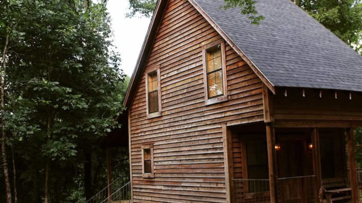 Natchitoches Cabin | Cozy cabins on 30 acres.perfect for families.