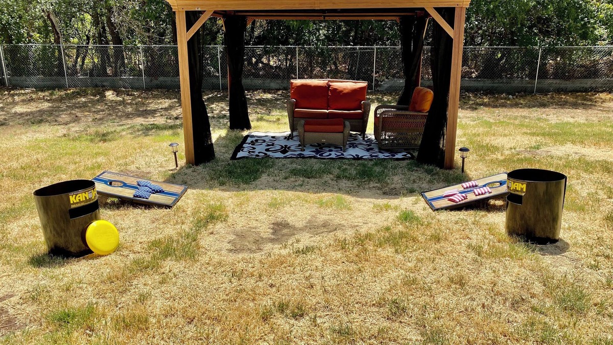 Stephenville Cottage | Cozy Cajun Cottage - with Arcade!