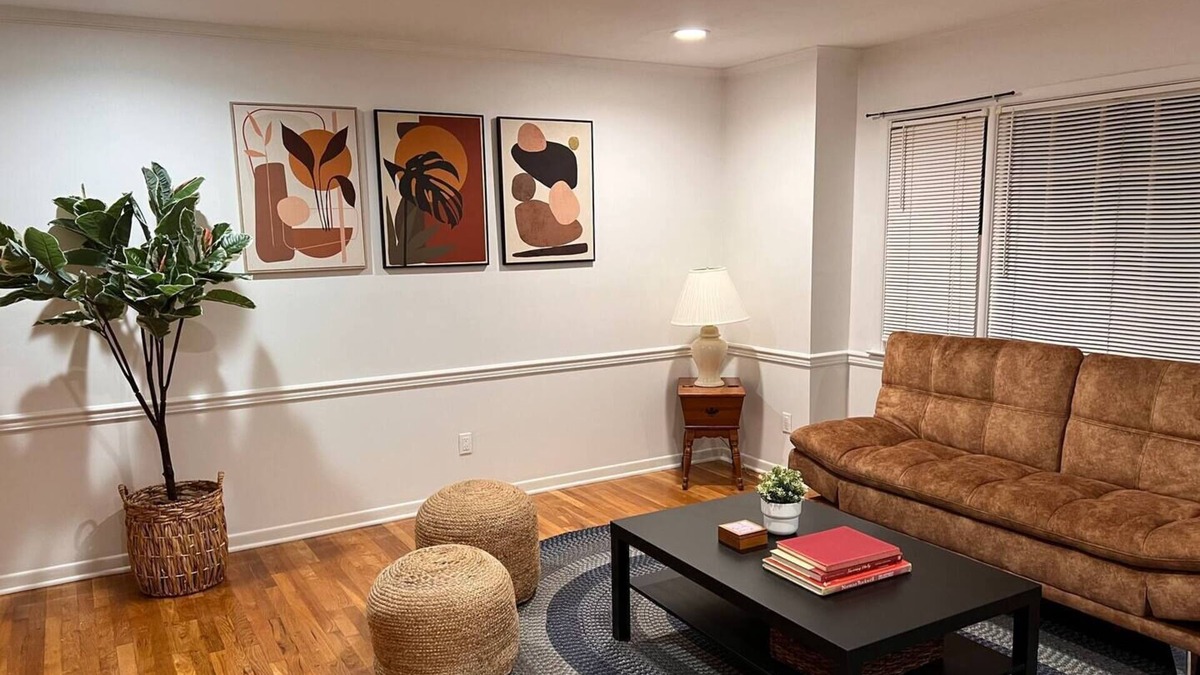 Stone Tavern House | Cozy & Calming Retreat close to NYC & Philadelphia, 15 min from Princeton