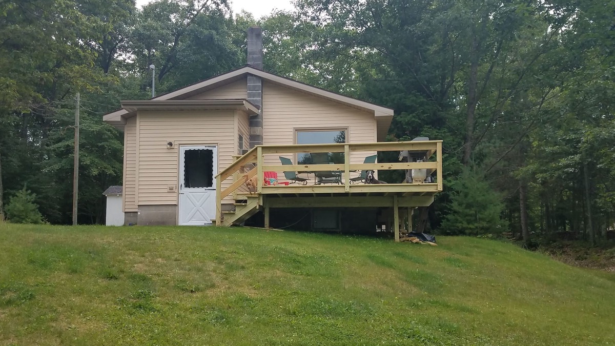 Rapid River Cottage | Cozy Camp on Little Bay de Noc