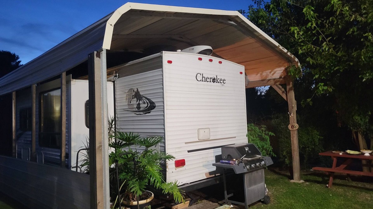 Christiansburg Cabin | Cozy Camper in Christiansburg