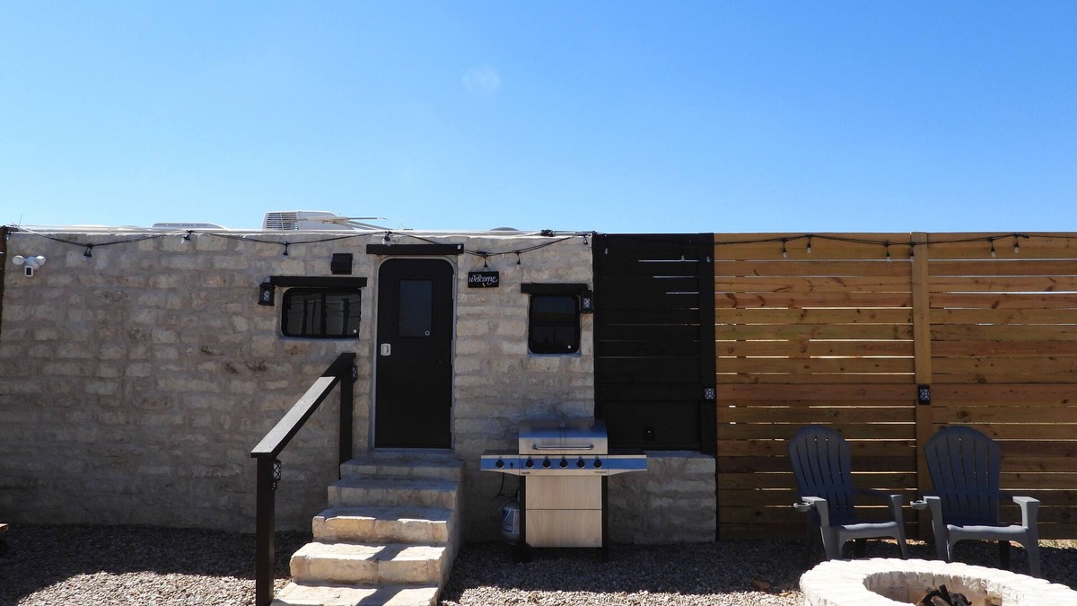 Bastrop RV Rental | Cozy Camper/RV: Hot tub available