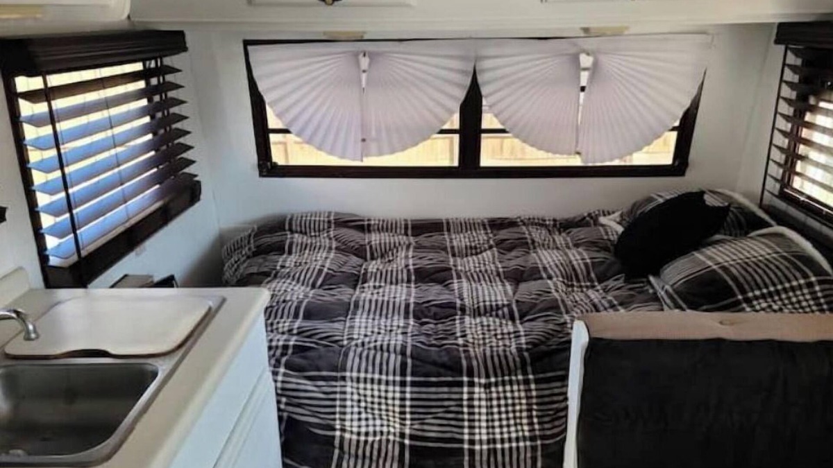 Vine Hill House | COZY CAMPER