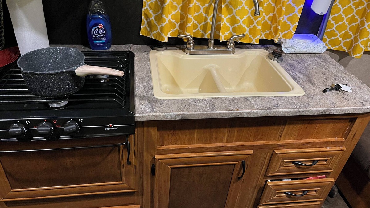 Mitchell RV Rental | Cozy campground in serene Mitchell with WiFi, AC