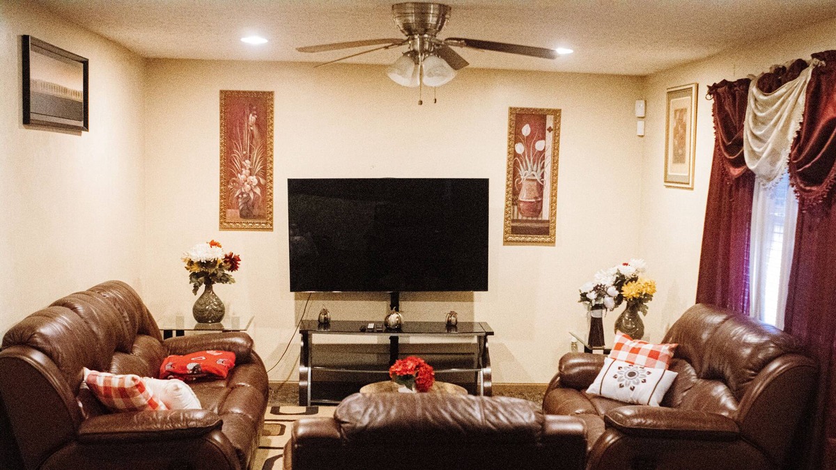 Canal Winchester House | Cozy Canal Winchester home! 5 minutes from shopping centers