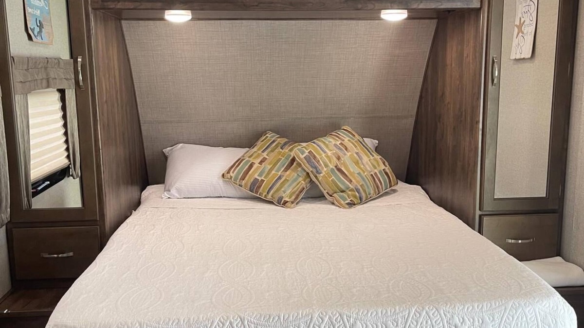 Tallahassee House | Cozy Caravan near Capitol/FSU/FAMU with AC and WiFi in Charming Tallahassee