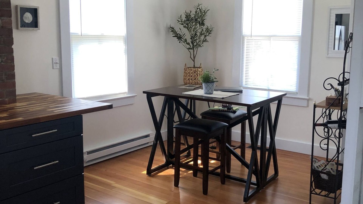 Groton Apartment | Cozy Carriage House near Mystic