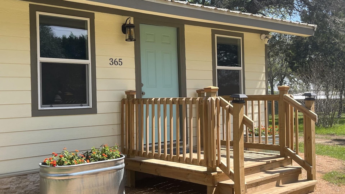 Lake Whitney Cottage | Cozy Casita with Nearby Lake Access