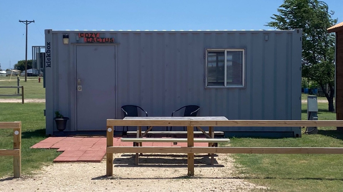 Silverton Cabin | Cozy Catcus Container Cabin in Silverton Texas