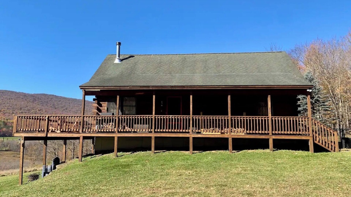 Roxbury Cabin | Cozy Catskills Log Cabin on 20 Acres