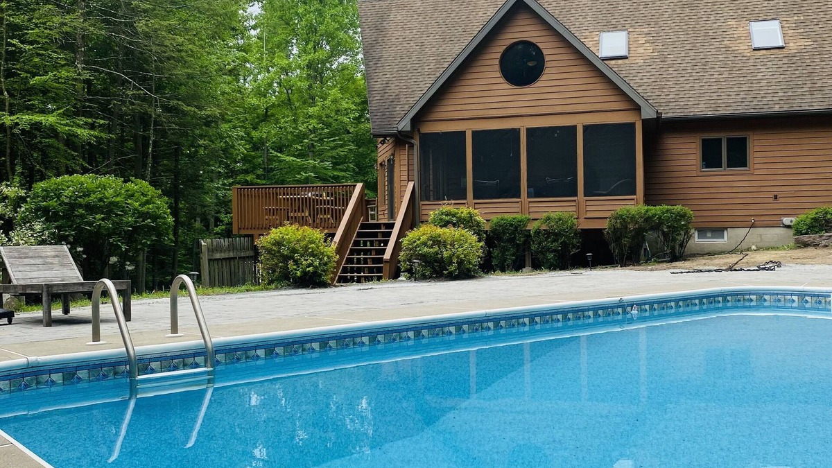 Dalton Ski Chalet | Cozy Cedar Chalet with Heated Pool