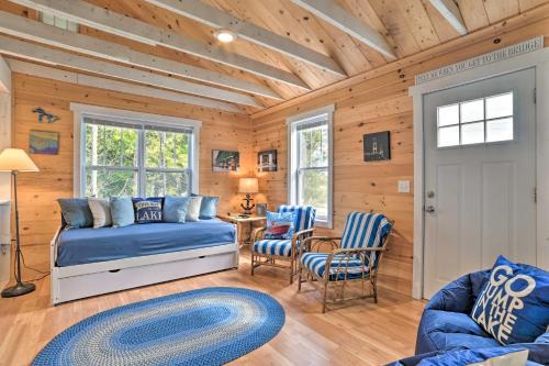Cedarville House | Cozy Cedarville Cottage - Walk to Lake Huron!