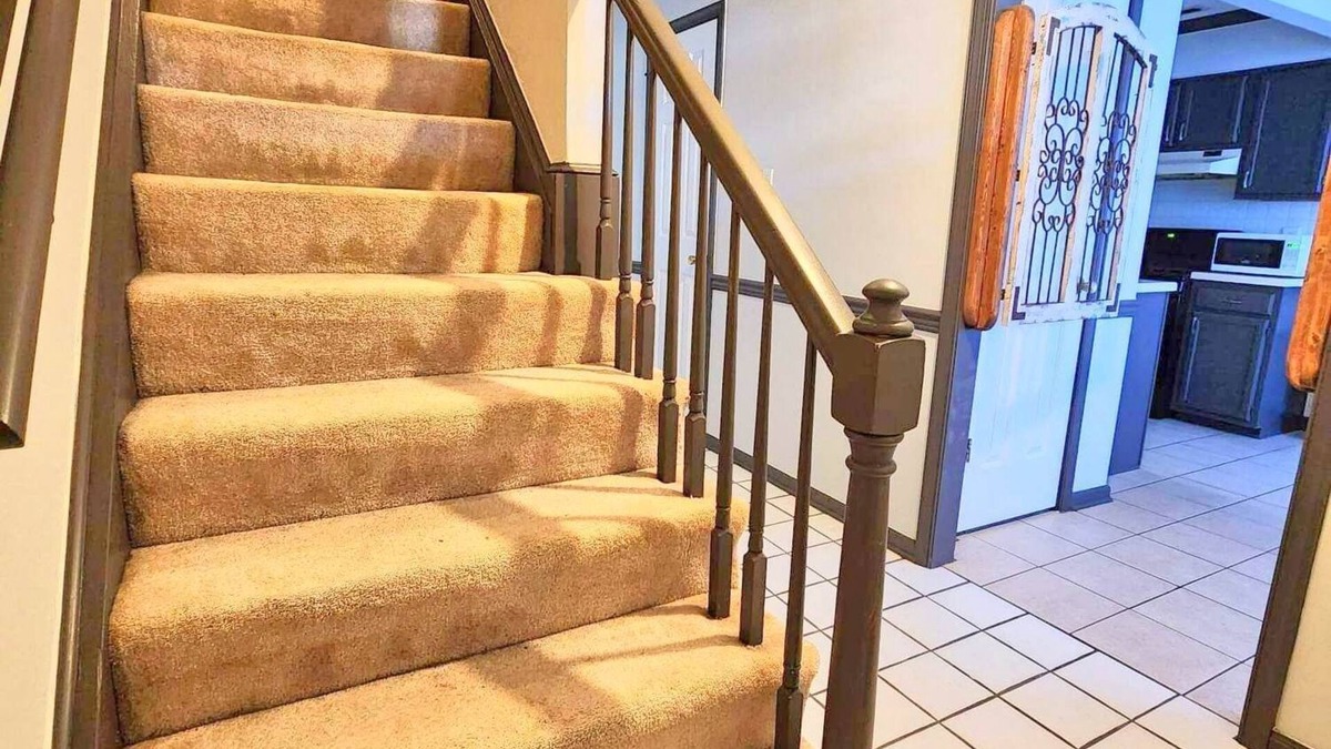 Greenbrier West House | Cozy Center Coastal Getaway! Close to Beaches, Bases and Hospitals.