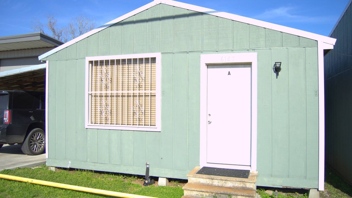 Bayou Cane House | Cozy, centrally located, 1-bedroom house in Houma! On the Bayouside