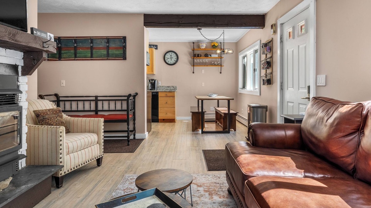 Stratton and Bromley Ski Areas House | Cozy Chalet 12 Min to Stratton, 7 Min to Bromley & 15 Min to Manchester