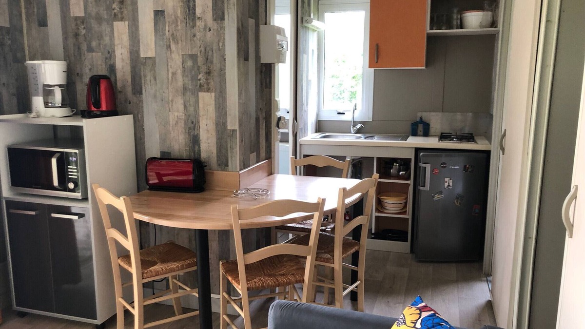 La Suze-sur-Sarthe Ski Chalet | Cozy Chalet Near Nature, Zoo, and Le Mans – Terrace, Pool, Pet-Friendly, Cycling Amenities