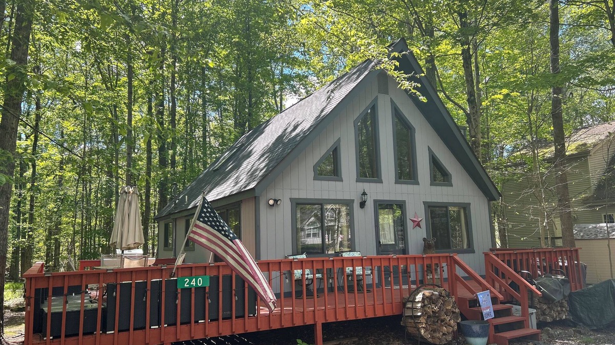 Thornhurst Ski Chalet | Cozy chalet in peaceful Arrowhead lake few minutes from the lake and beach