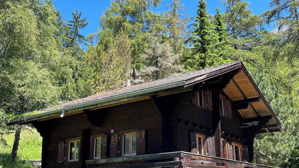 St. Niklaus Ski Chalet | Cozy chalet in the mountains