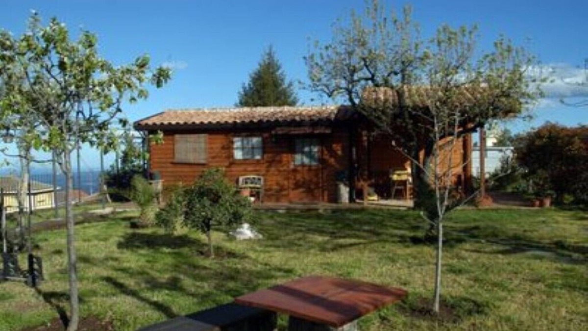 Milo Ski Chalet | Cozy chalet in the heart of the Etna Park, ideal for one or two couples.