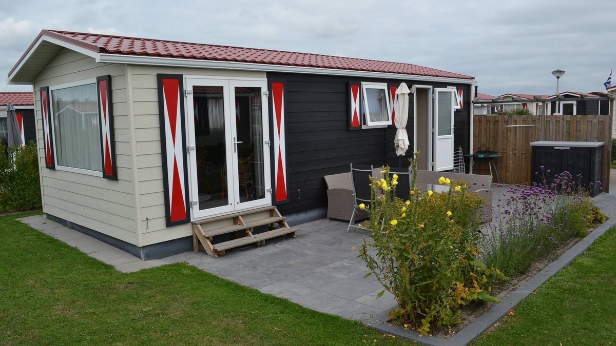 Serooskerke Ski Chalet | Cozy chalet in Zeeland not far from the beaches, Veere, Domburg, Oostkapelle