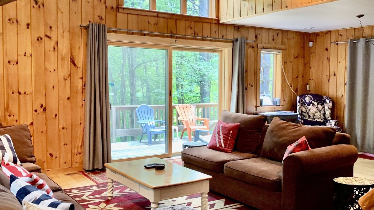 Ludlow Cabin | Cozy Chalet,Lake Pauline, Lake Rescue,and 2 miles to Okemo Mt