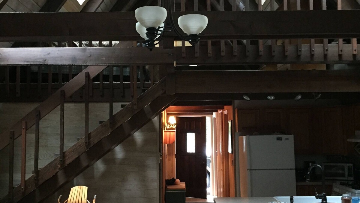 Enumclaw Cabin | Cozy Chalet near Crystal Mountain and Rainier
