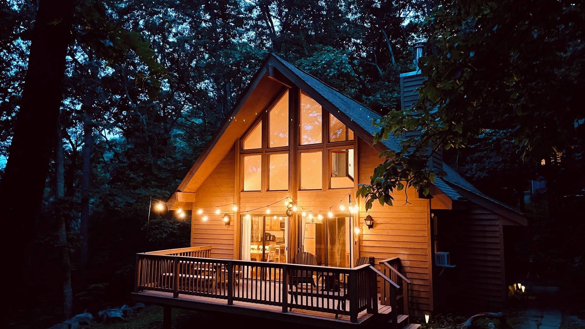 Roseland Ski Chalet | Cozy chalet on Wintergreen Mountain