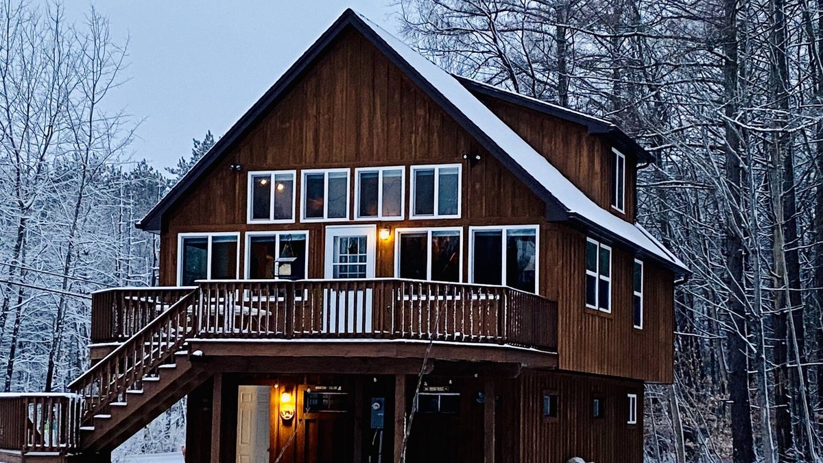 Farmersville Station Ski Chalet | Cozy Chalet with sauna & fire pit close to Ellicottville, NY