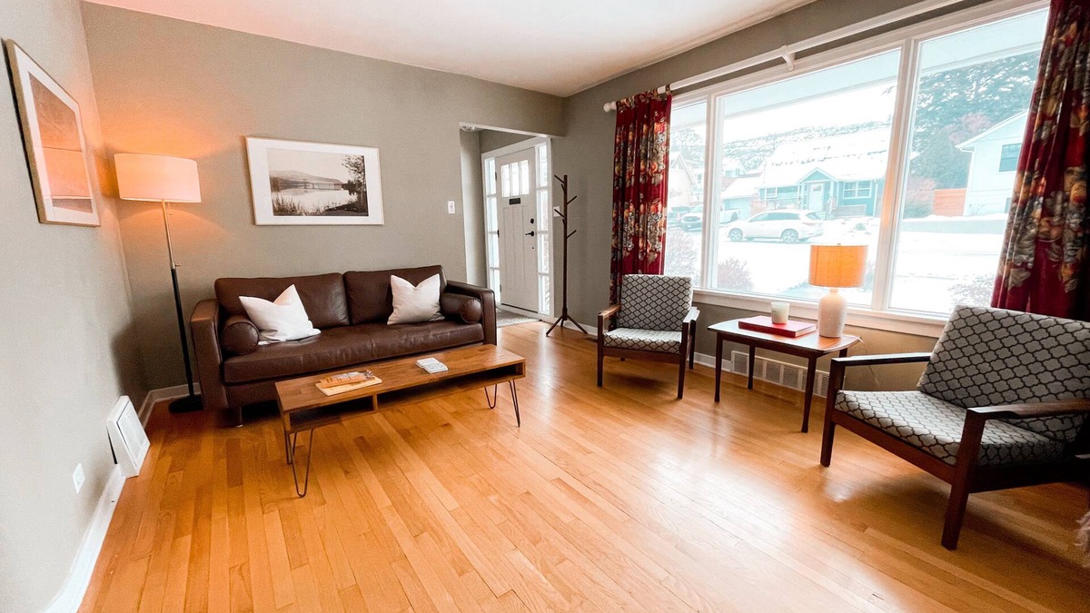 City Centre House | Cozy Character Home in Downtown: Private Garden, Kitchen, W/D, Den