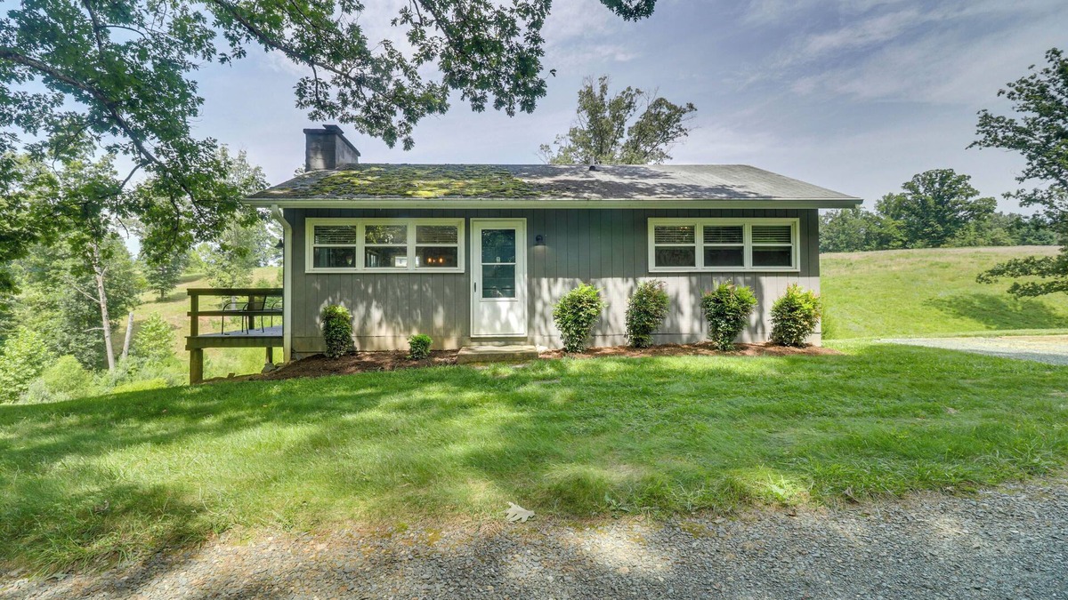 Batesville Cottage | Cozy Charlottesville Getaway in Bailey's Retreat