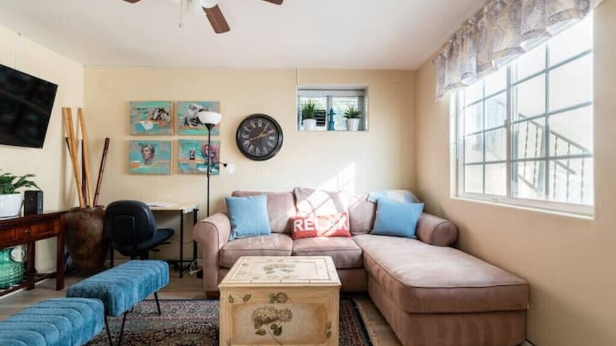 Belmont Heights House | Cozy & charming place, walk to beach, shops & dine