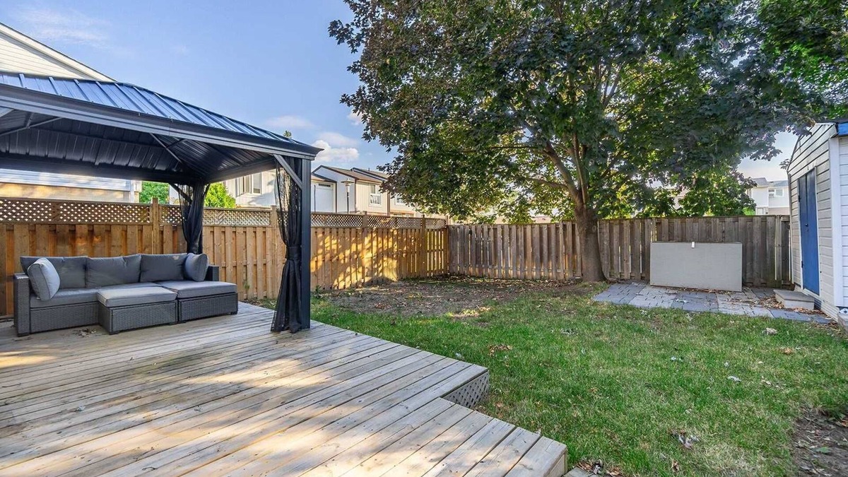 Bramalea Apartment | Cozy, charming, trendy chic studio apartment with bed and breakfast options
