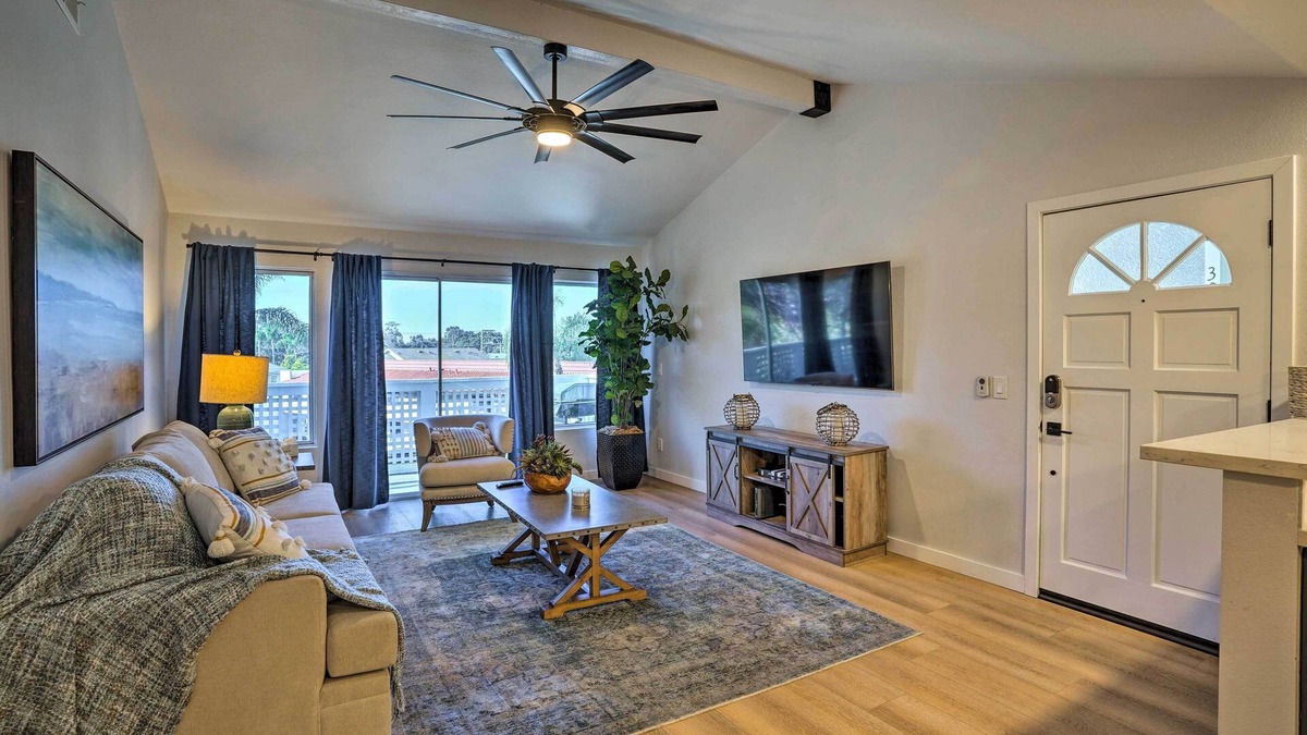 Capistrano Beach Apartment | Cozy-Chic Condo: Walk to Beach & Park!