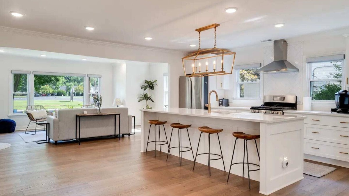 Rockcreek Lexington Road House | Cozy & Chic Home w Backyard | St. Matthews Retreat