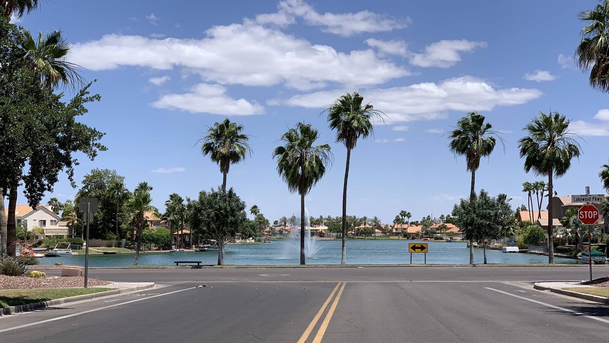 Ahwatukee Foothills House | Cozy, Chic Lake View Home