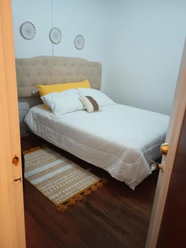 Detroit House | Cozy- Chic room in a very quiet area