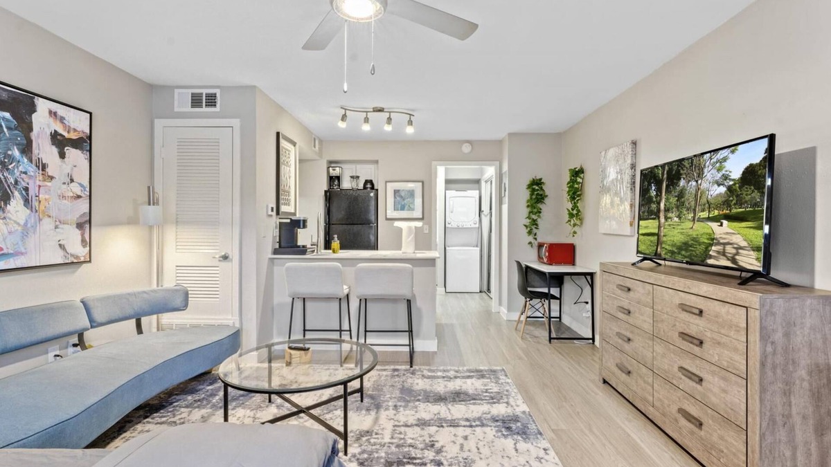 Allandale Apartment | Cozy Chic Studio Close to Downtown and Domain