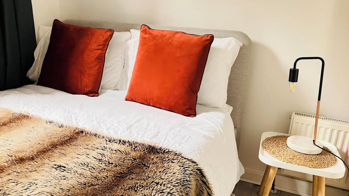 Turnham Green Apartment | COZY Chiswick Apartment - Great Location.