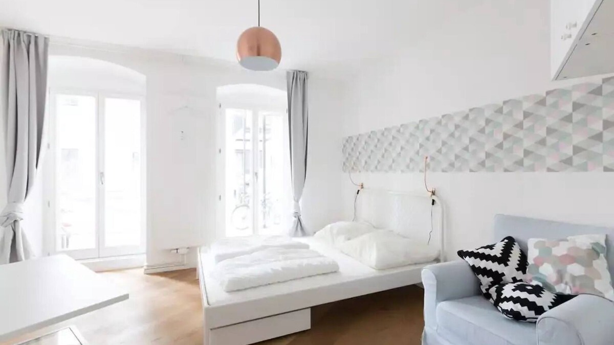 Gesundbrunnen Apartment | Cozy, Clean and ecofriendly entire apartment in Centre of Berlin-Pet friendly