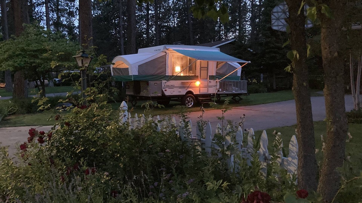 Coeur d'Alene House | Cozy, Clean, Comfy, Paved Bike Trail, Centrally located Beautiful Hayden