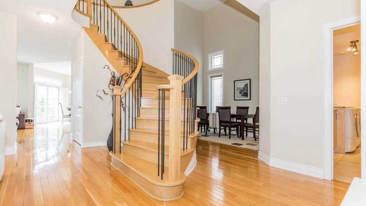 Aurora House | Cozy , clean house in heart of Aurora town , step to all different stores