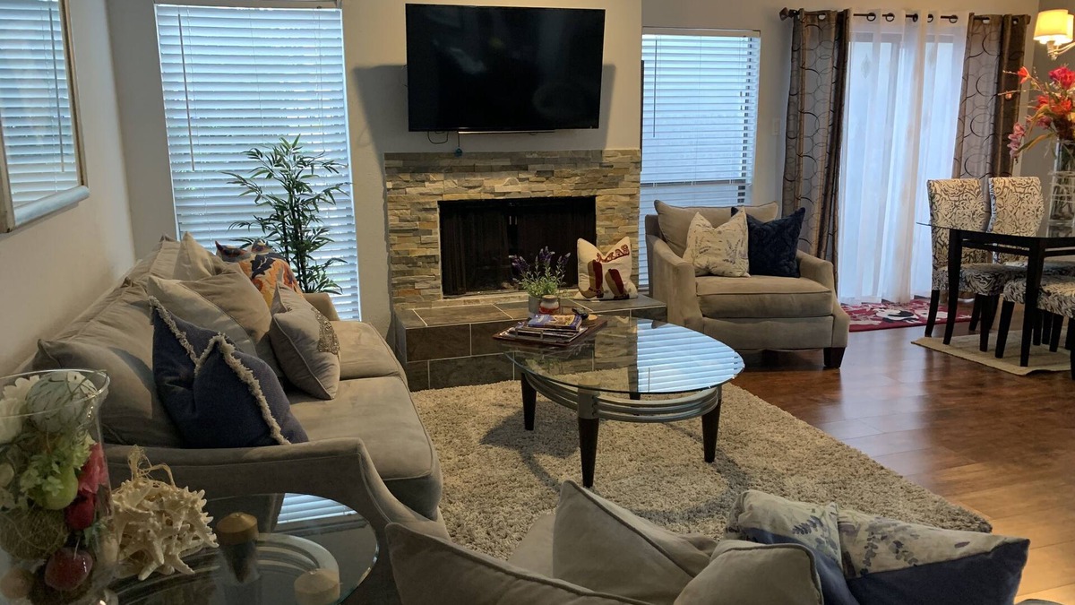 Houston Condo | Cozy, clean, quiet 2Bd/2Ba fully furnished condo in the heart of Galleria