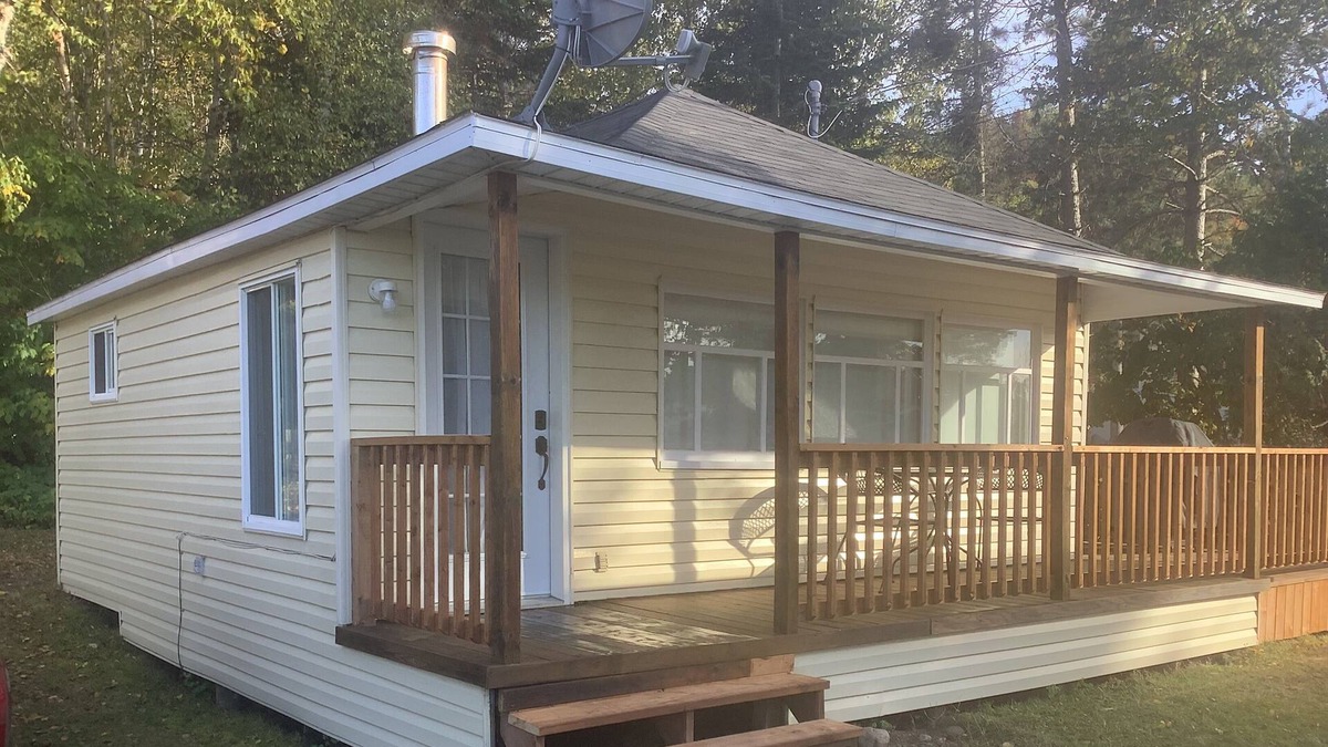 Saint-Simon Ski Chalet | Cozy cottage by the sea in St-Simon-de-Rimouski
