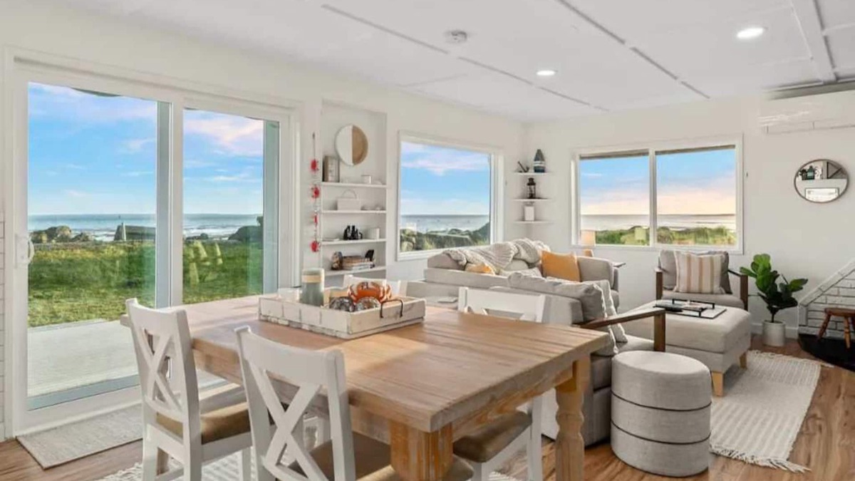 Tokeland Cabin | Cozy Coastal Getaway Panoramic Ocean Views