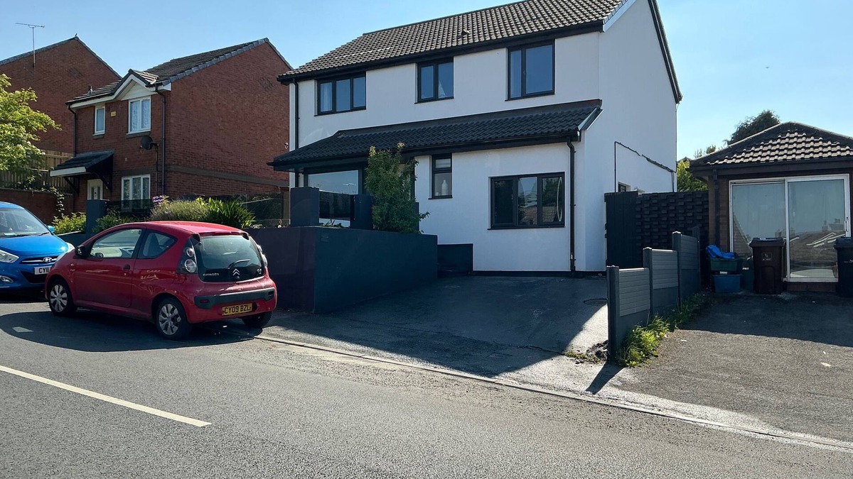 Llanddulas House | Cozy Coastal Retreat in Colwyn bay sleeps 8