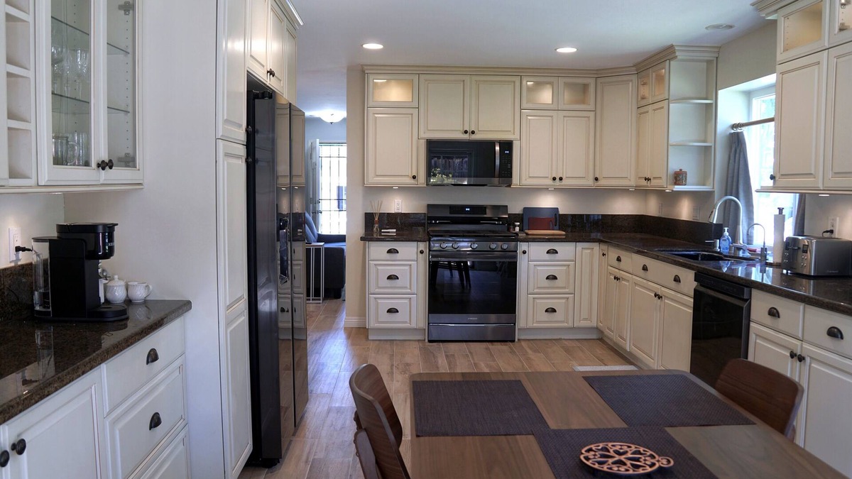 Carmel Valley House | Cozy coastal townhouse close to beach and walking distance to restaurants!