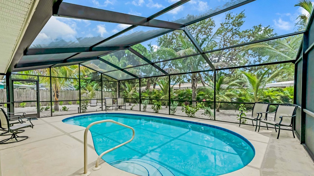 Bradenton House | Cozy Coastal Vibes w/Private Pool!