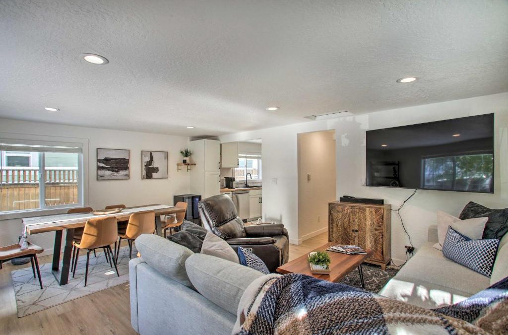 Coeur d'Alene House | Cozy Coeur dAlene Getaway with Fire Pit, Near Dtwn